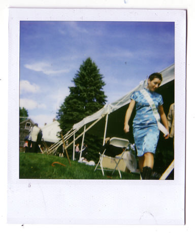 loading polaroid 007