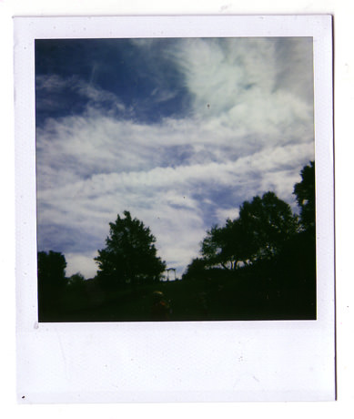 loading polaroid 020