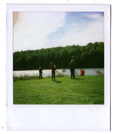 loading polaroid 025