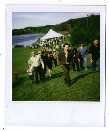 loading polaroid 036