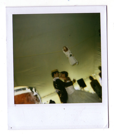 loading polaroid 047